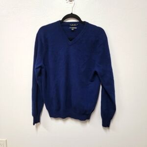 #315 Club Room 100% cashmere sweater size M
